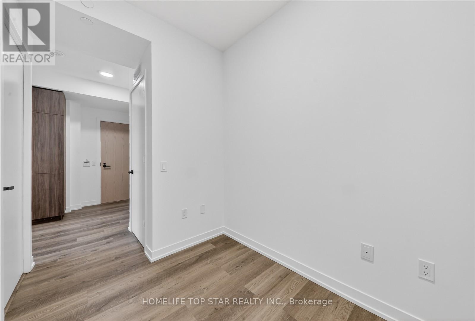 5601 - 8 Interchange Way, Vaughan, ON - Indoor Photo Showing Other Room