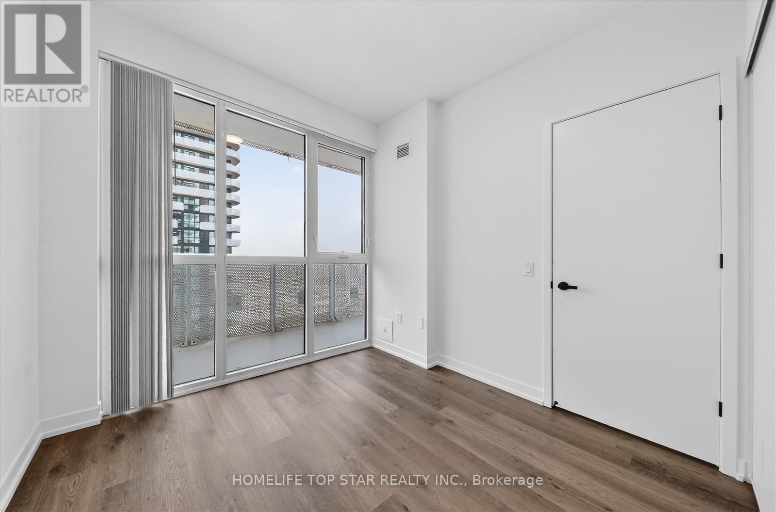 5601 - 8 Interchange Way, Vaughan, ON - Indoor Photo Showing Other Room