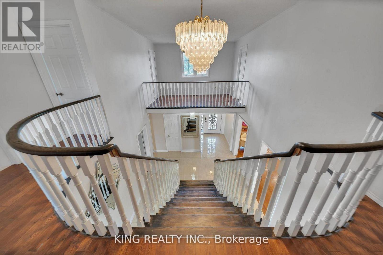 2606 Ambercroft Trail, Mississauga, ON - Indoor Photo Showing Other Room