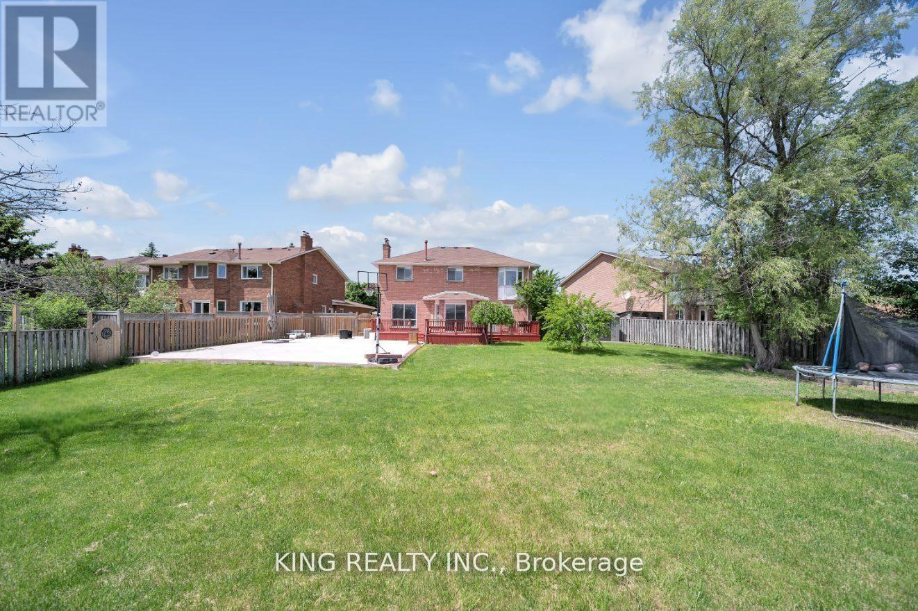 2606 Ambercroft Trail, Mississauga, ON - Outdoor With Backyard