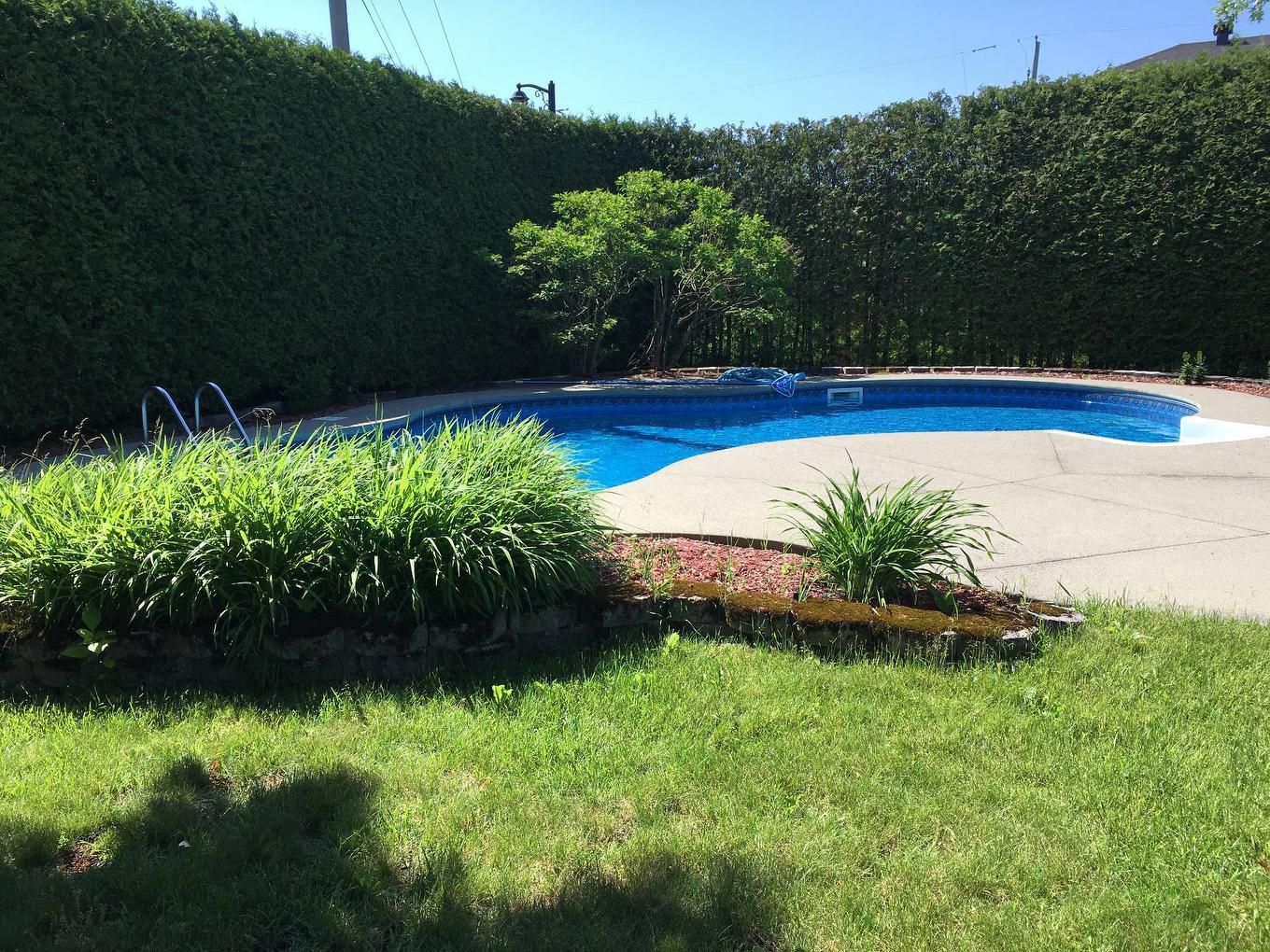 Pool - 2688 Rue Des Mélèzes, Sherbrooke (Fleurimont), QC - Outdoor With In Ground Pool With Backyard