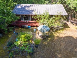 2611 Gunwhale Rd Pender Island, BC V0N 2M2