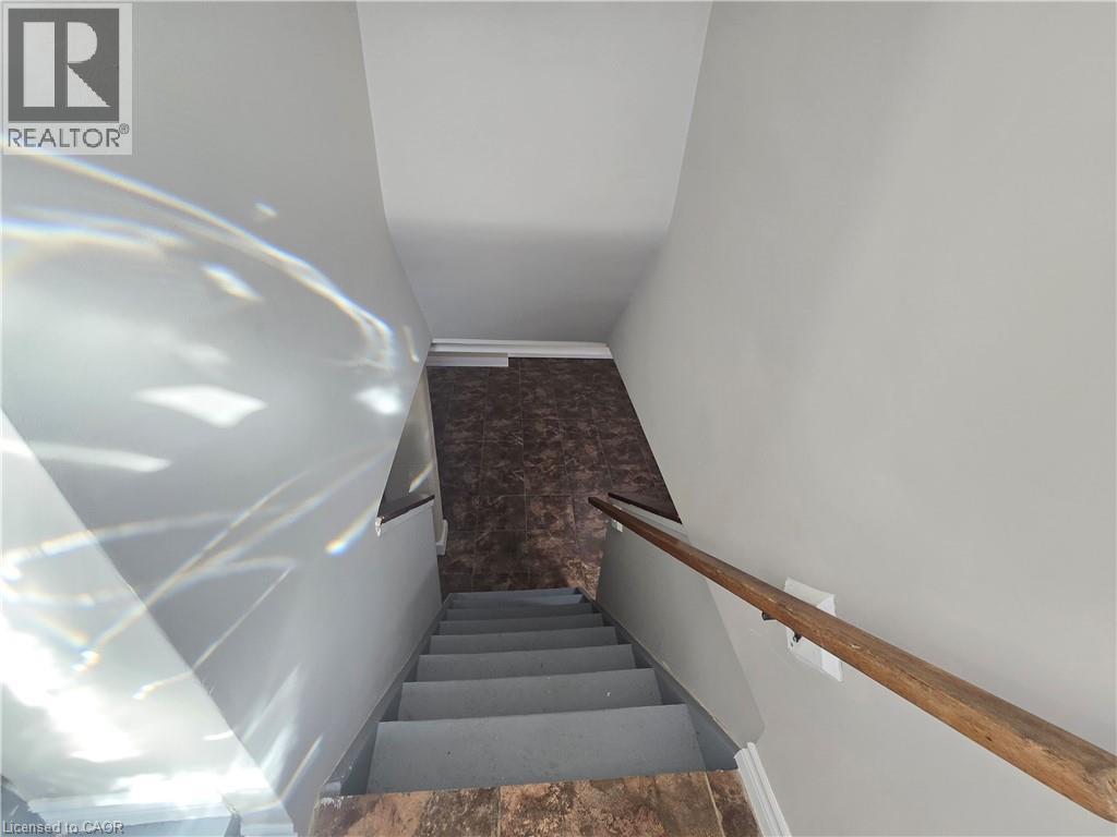 8199 Twenty Road E, Hamilton, ON - Indoor Photo Showing Other Room