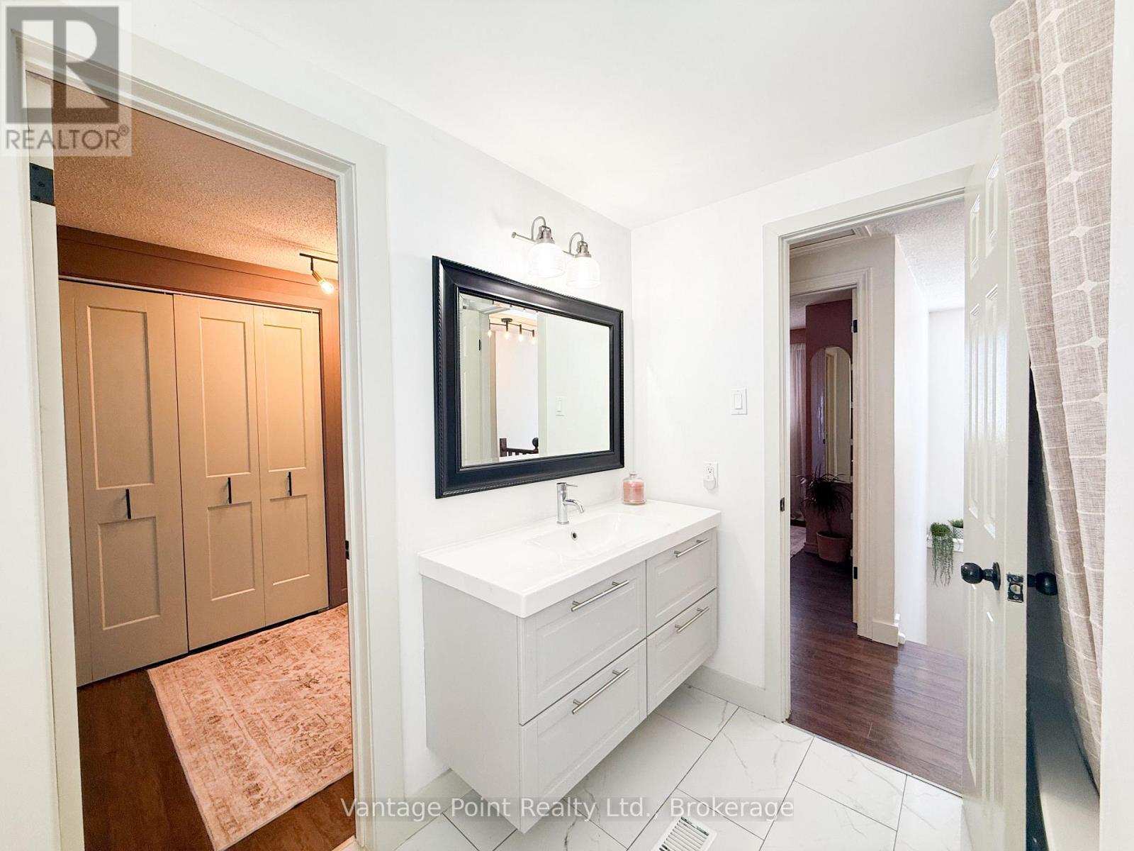 331 Morrison Road, Kitchener, ON - Indoor Photo Showing Bathroom