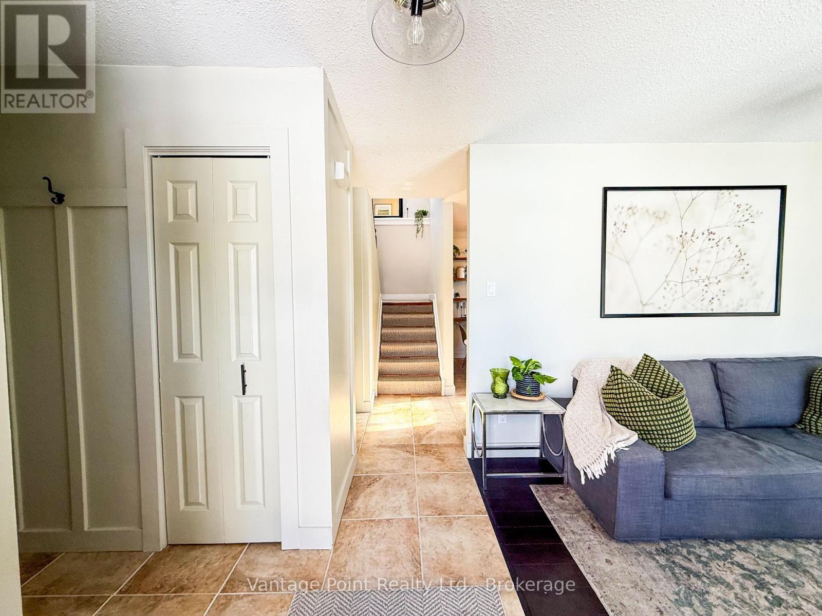 331 Morrison Road, Kitchener, ON - Indoor