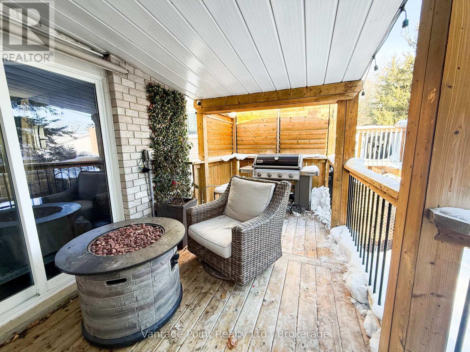 331 Morrison Road, Kitchener, ON - Outdoor With Deck Patio Veranda With Exterior