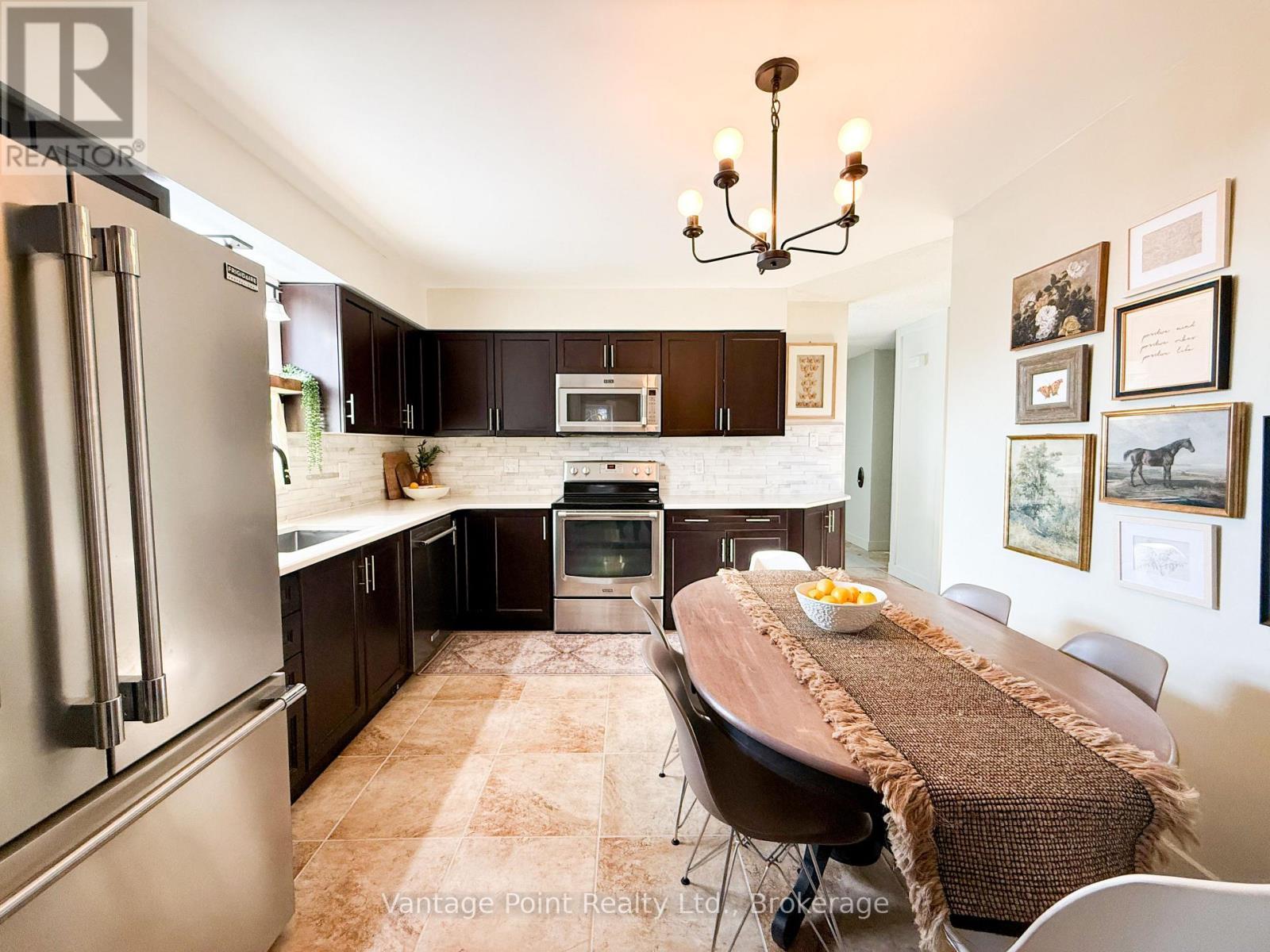 331 Morrison Road, Kitchener, ON - Indoor