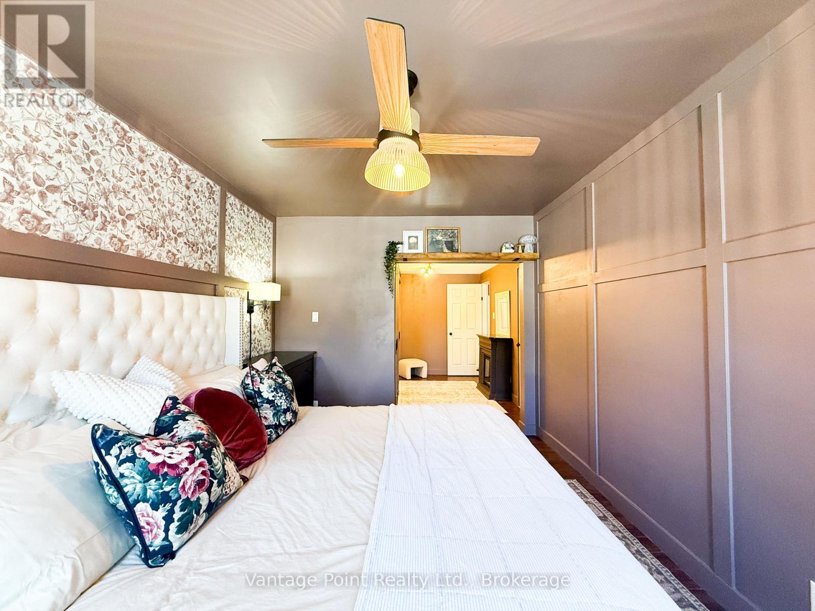 331 Morrison Road, Kitchener, ON - Indoor Photo Showing Bedroom