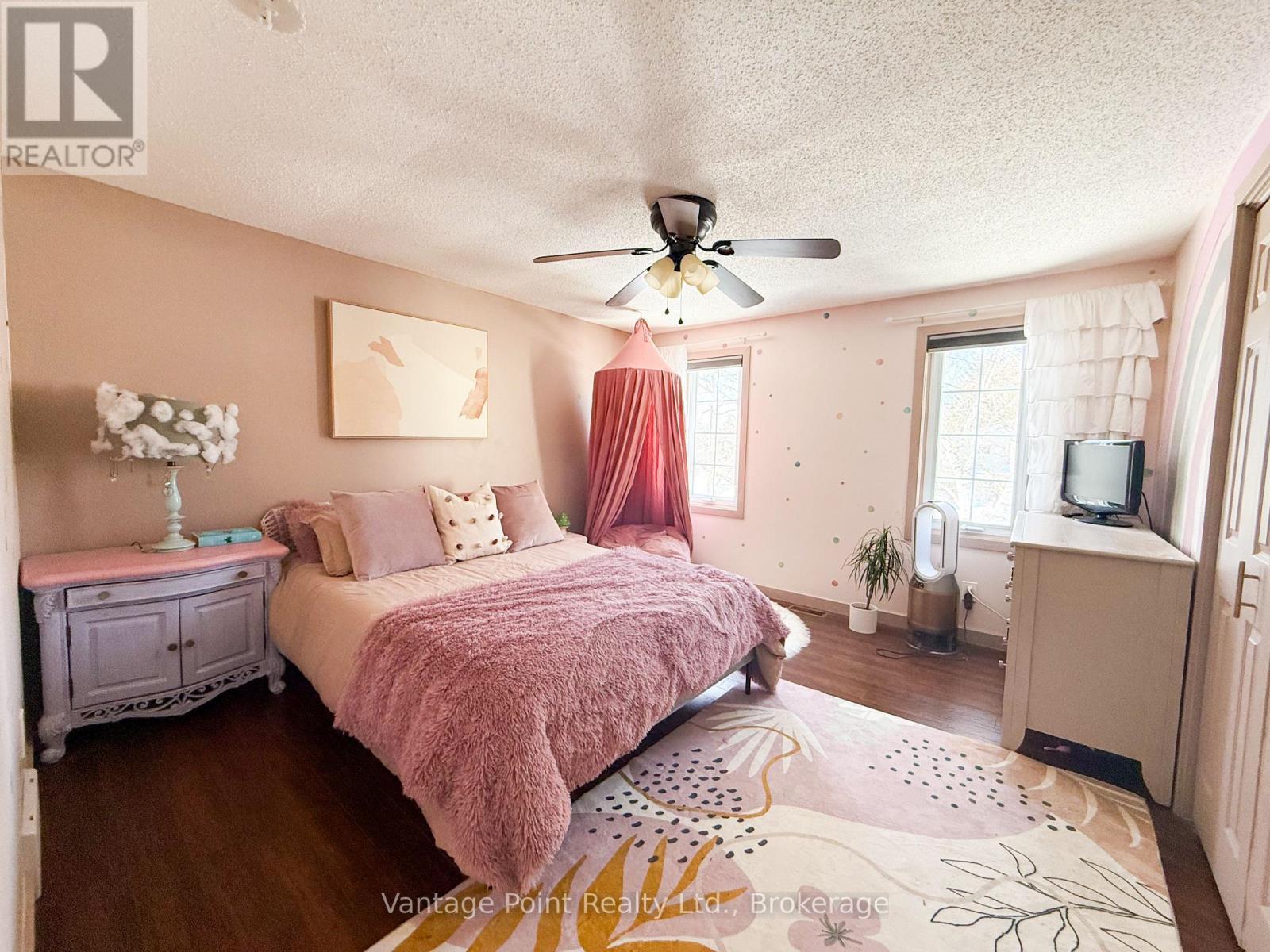 331 Morrison Road, Kitchener, ON - Indoor Photo Showing Bedroom