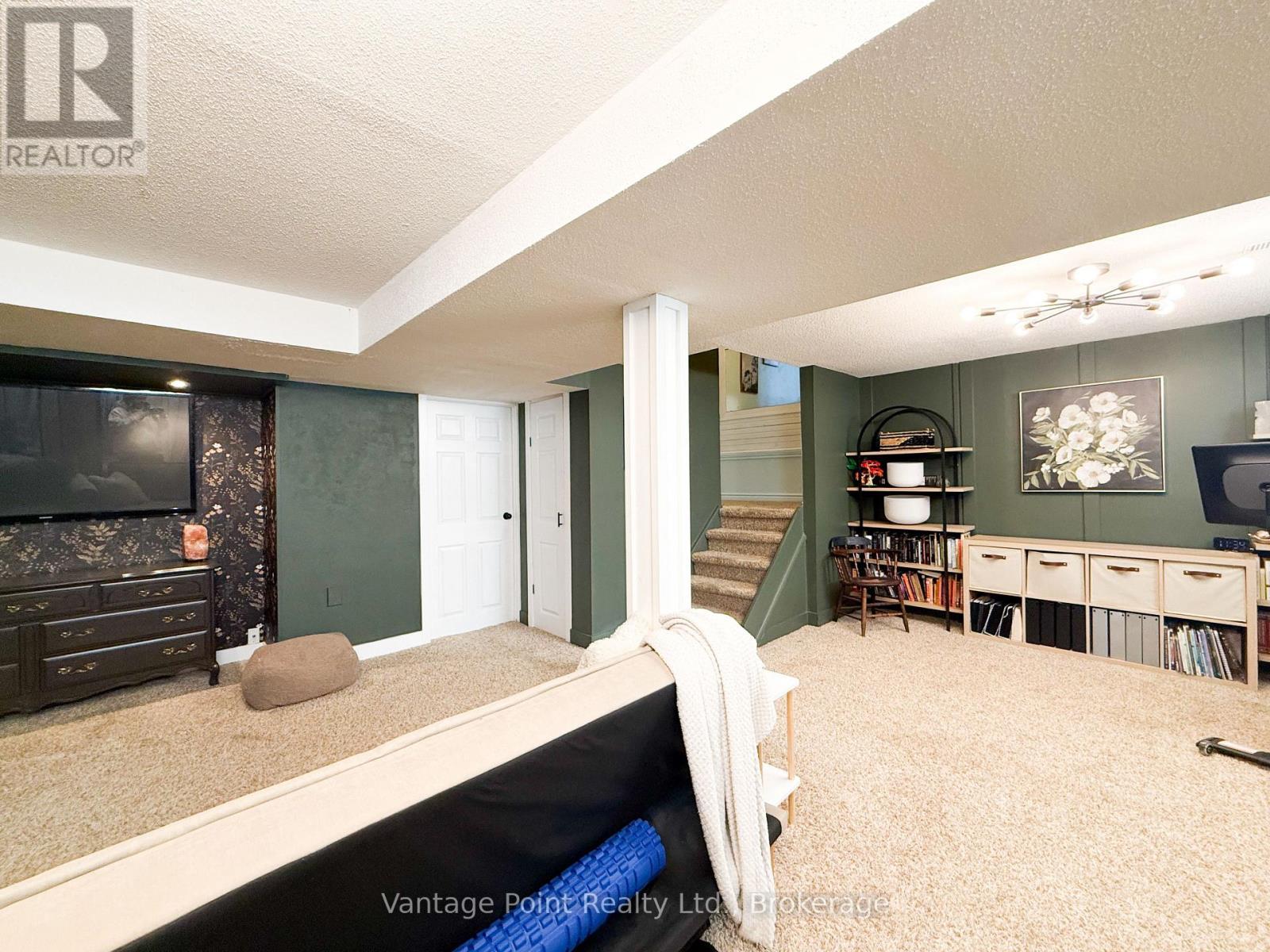 331 Morrison Road, Kitchener, ON - Indoor