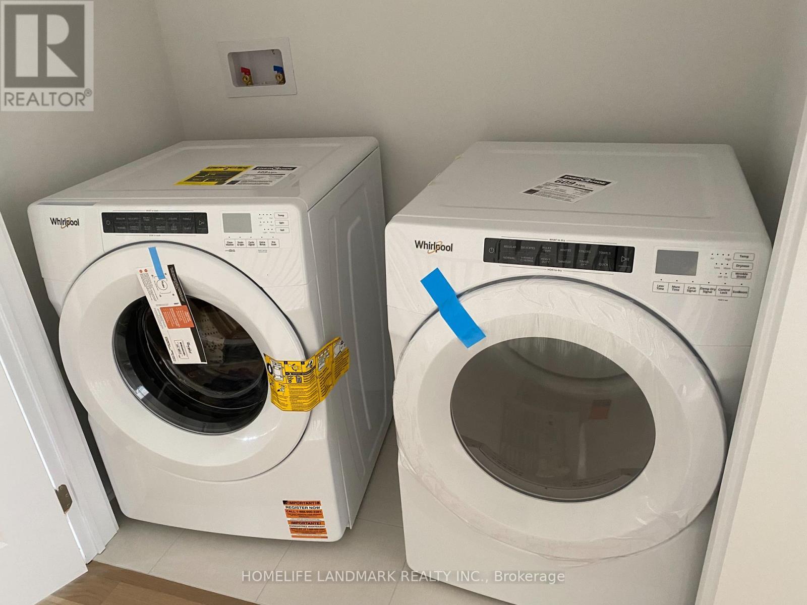 36 John Canning Way E, Markham, ON - Indoor Photo Showing Laundry Room