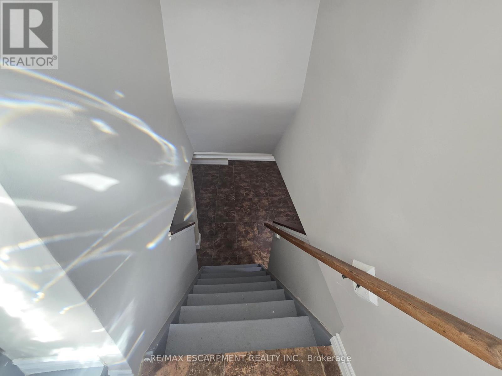 8199 Twenty Road E, Hamilton, ON - Indoor Photo Showing Other Room