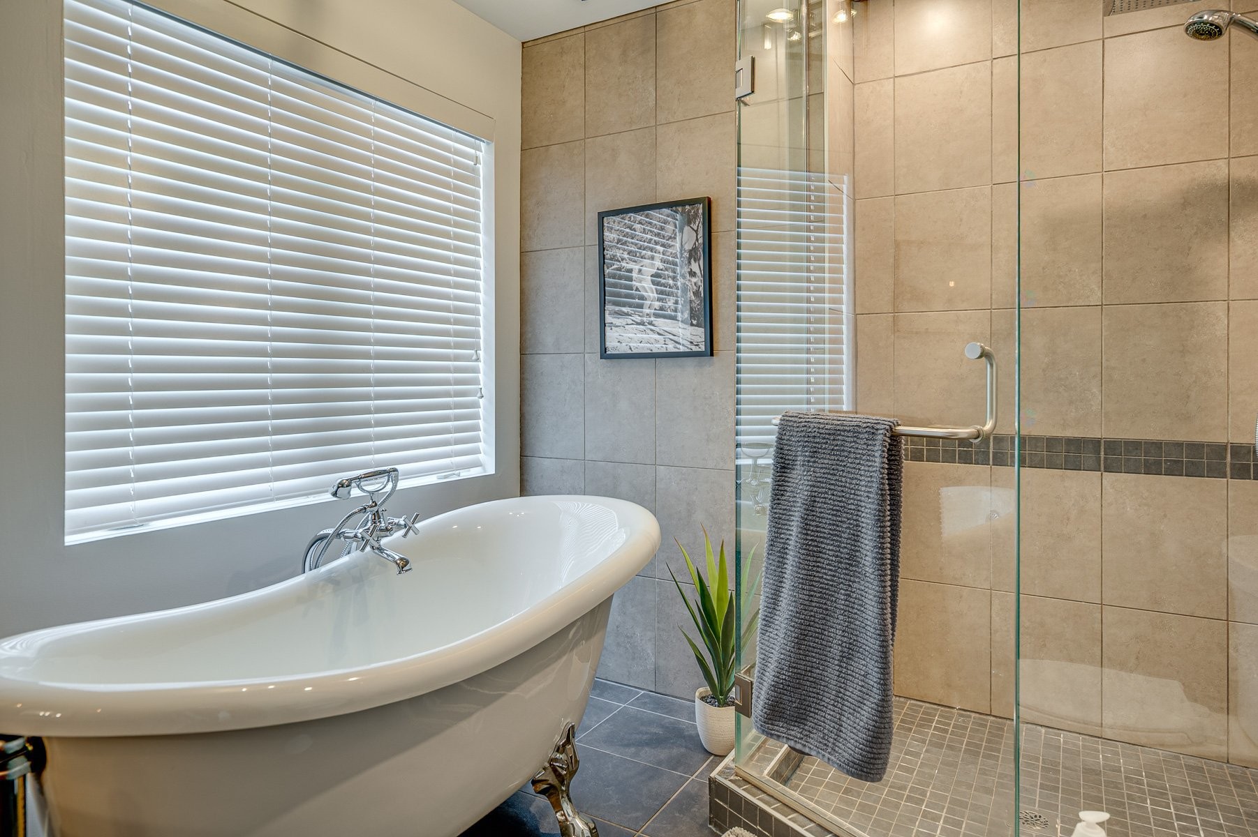 Bathroom - 305 Crois. Des Neiges, Saint-Sauveur, QC - Indoor Photo Showing Bathroom