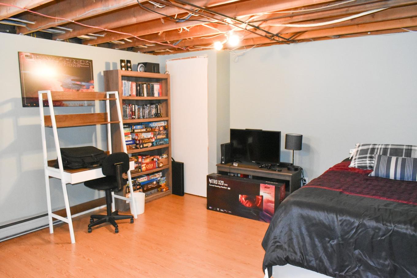 Salle familiale - 110 Rue Benoit, Drummondville, QC - Indoor Photo Showing Basement