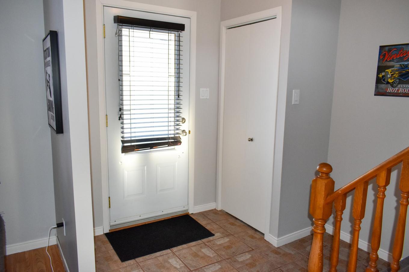 Hall d'entrée/Vestibule - 110 Rue Benoit, Drummondville, QC - Indoor Photo Showing Other Room