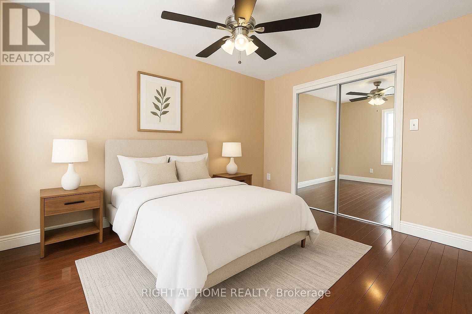 180 Rosslyn Avenue N, Hamilton, ON - Indoor Photo Showing Bedroom