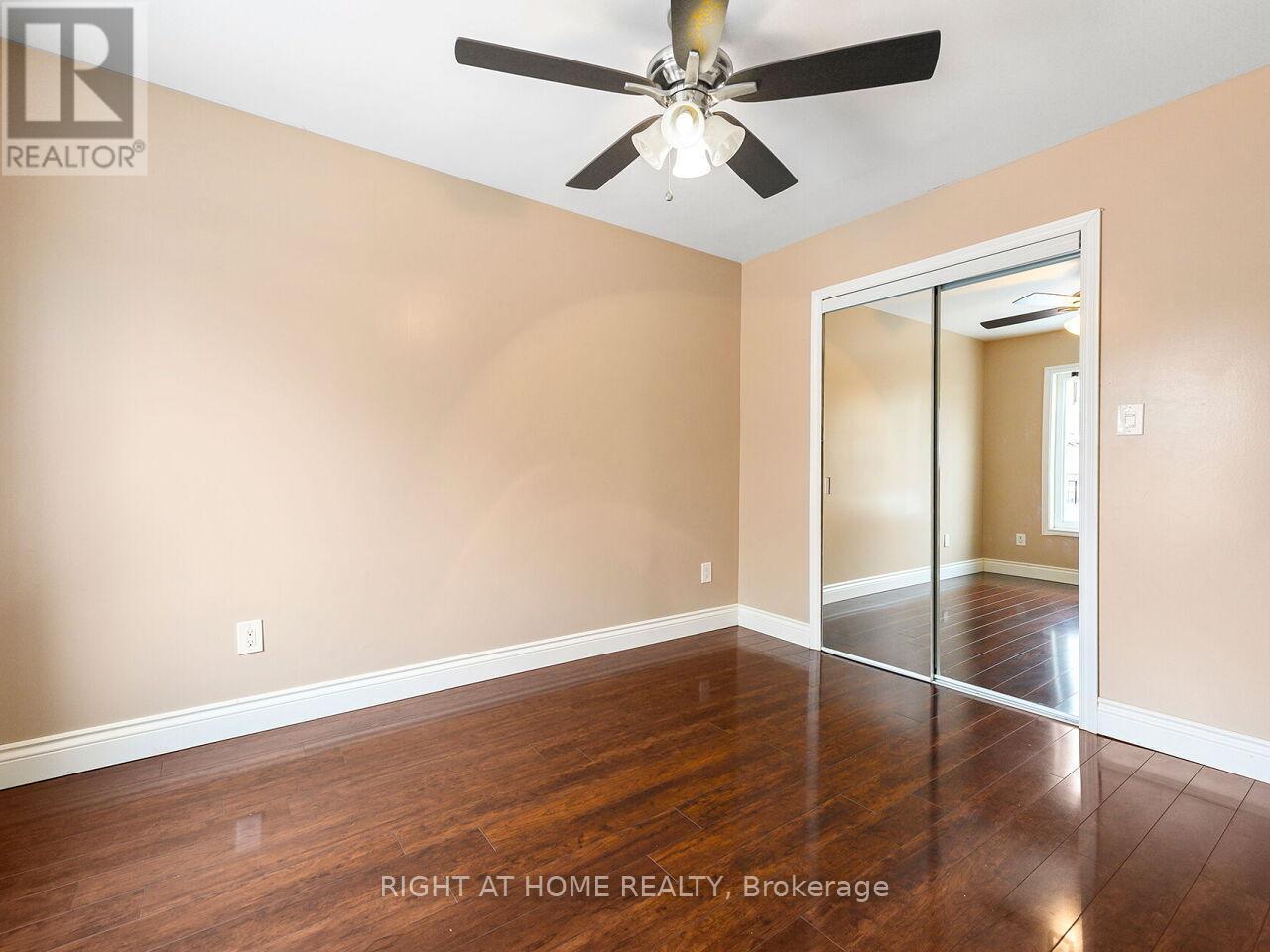 180 Rosslyn Avenue N, Hamilton, ON - Indoor Photo Showing Other Room