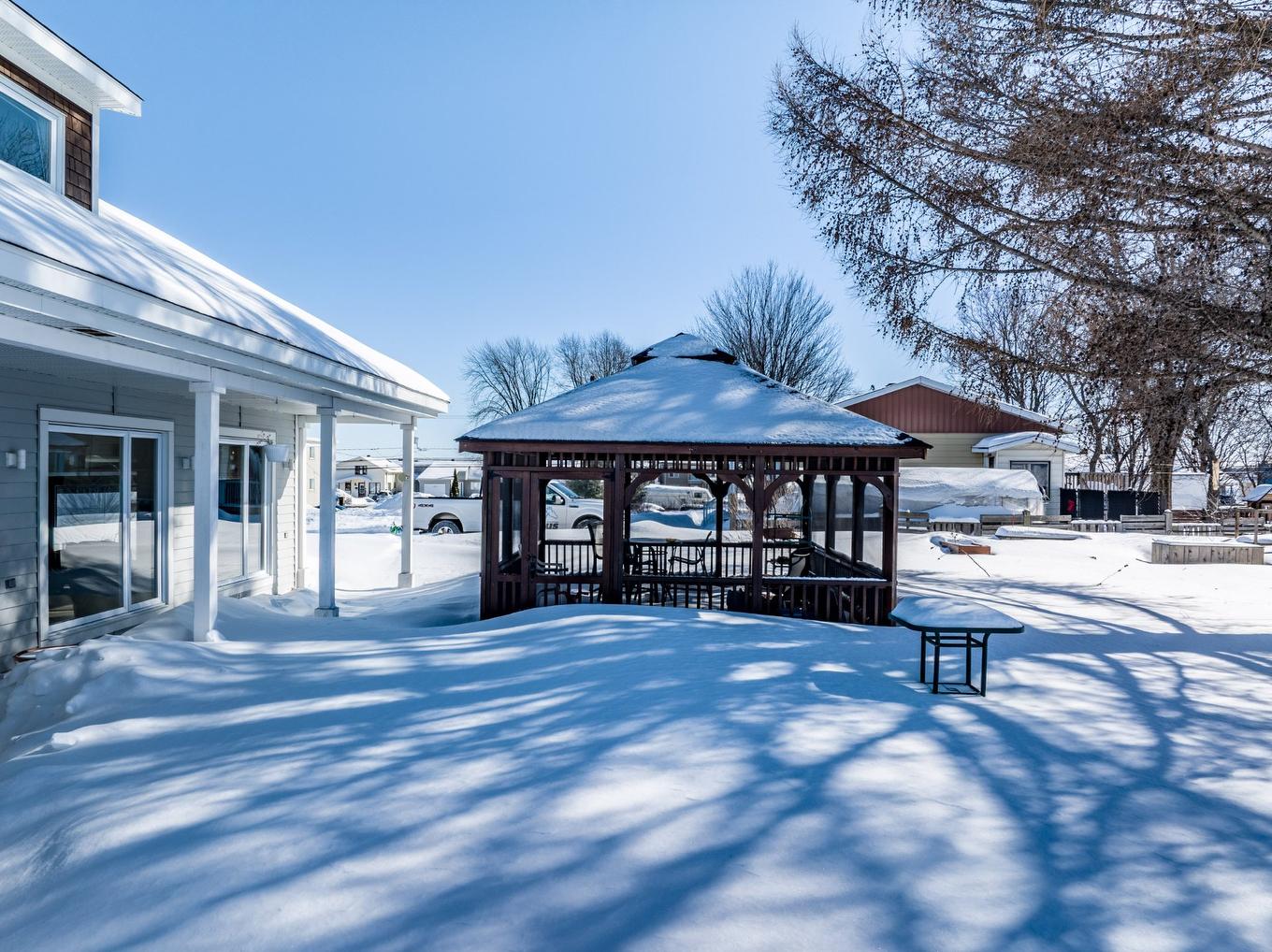 Cour - 15 Rue Lucien-Turcotte, Trois-Rivières, QC - Outdoor