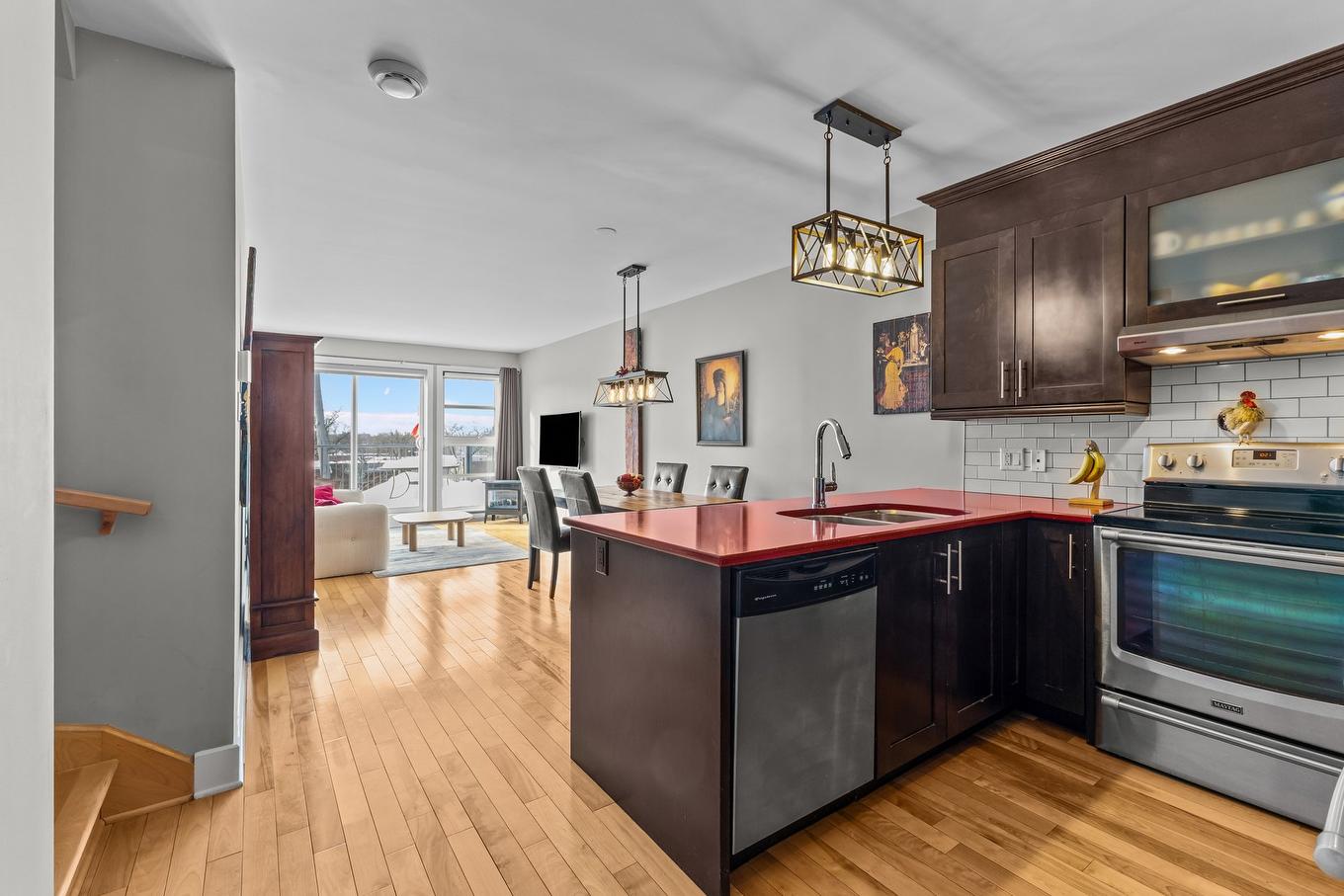 Cuisine - 305-10212 Rue Lajeunesse, Montréal (Ahuntsic-Cartierville), QC - Indoor Photo Showing Kitchen With Double Sink