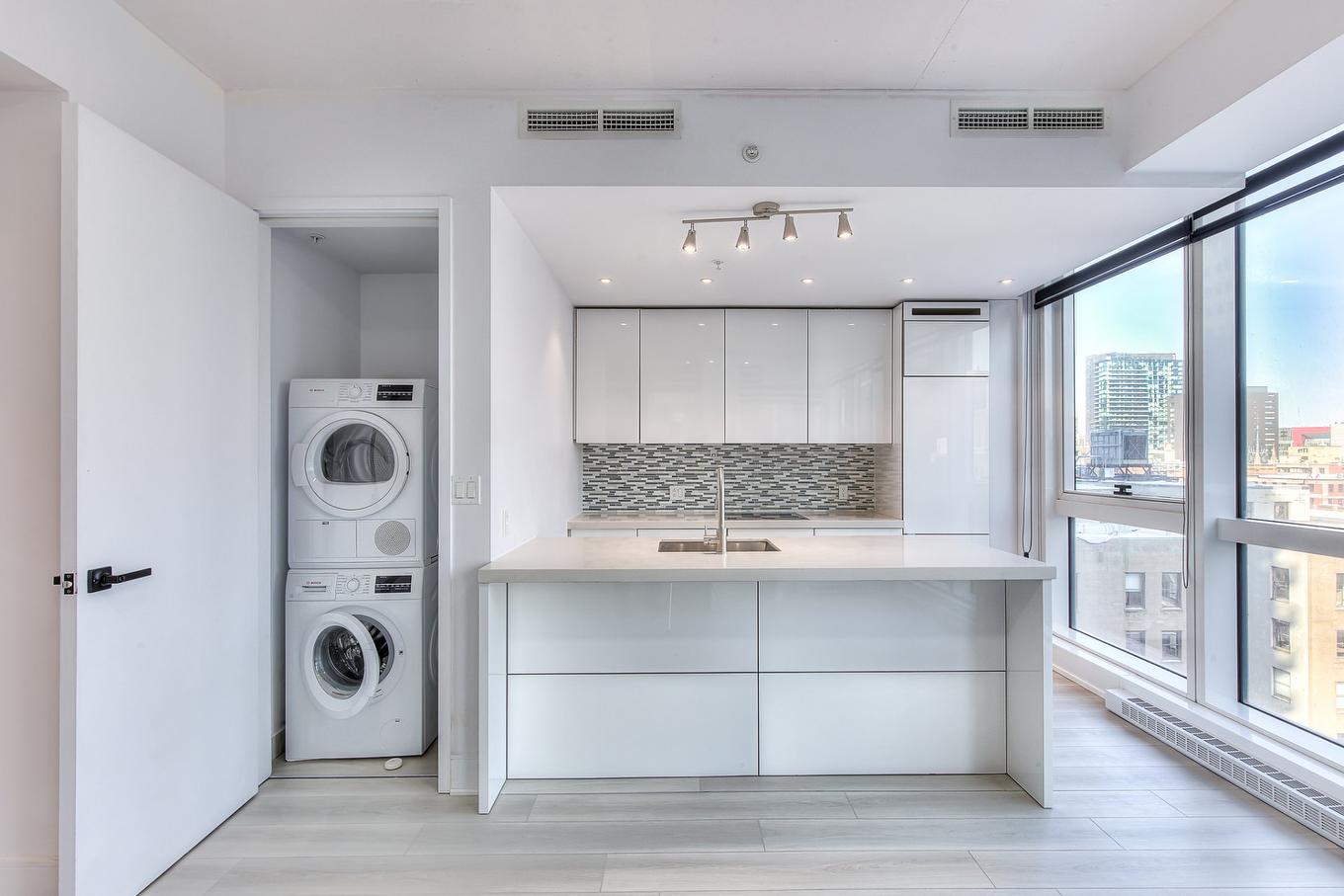 Laundry room - 1706-1188 Av. Union, Montréal (Ville-Marie), QC - Indoor Photo Showing Laundry Room