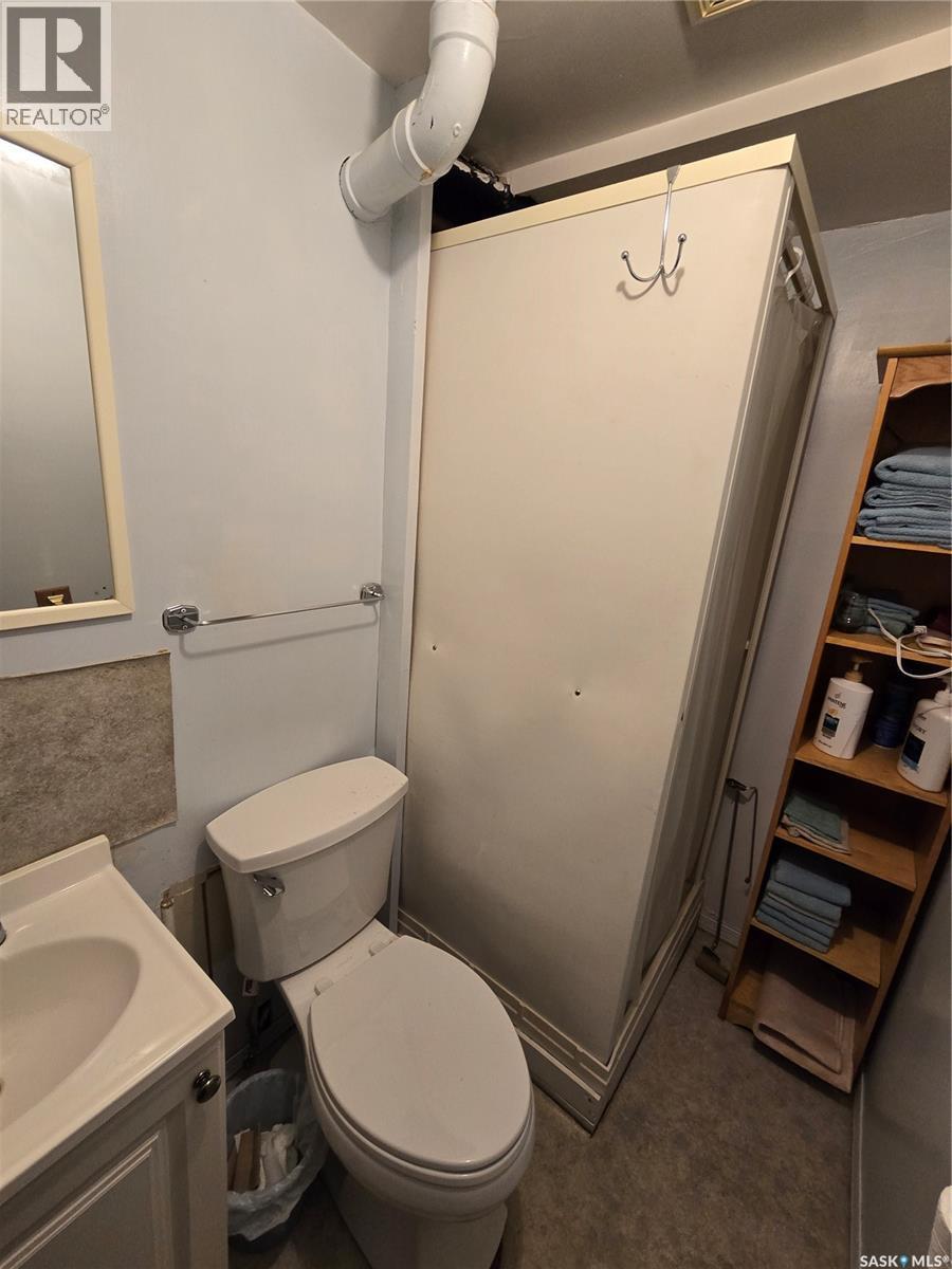 517 Nina Street, Broadview, SK - Indoor Photo Showing Bathroom