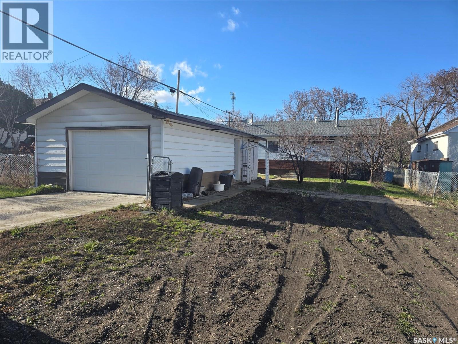 517 Nina Street, Broadview, SK - Outdoor