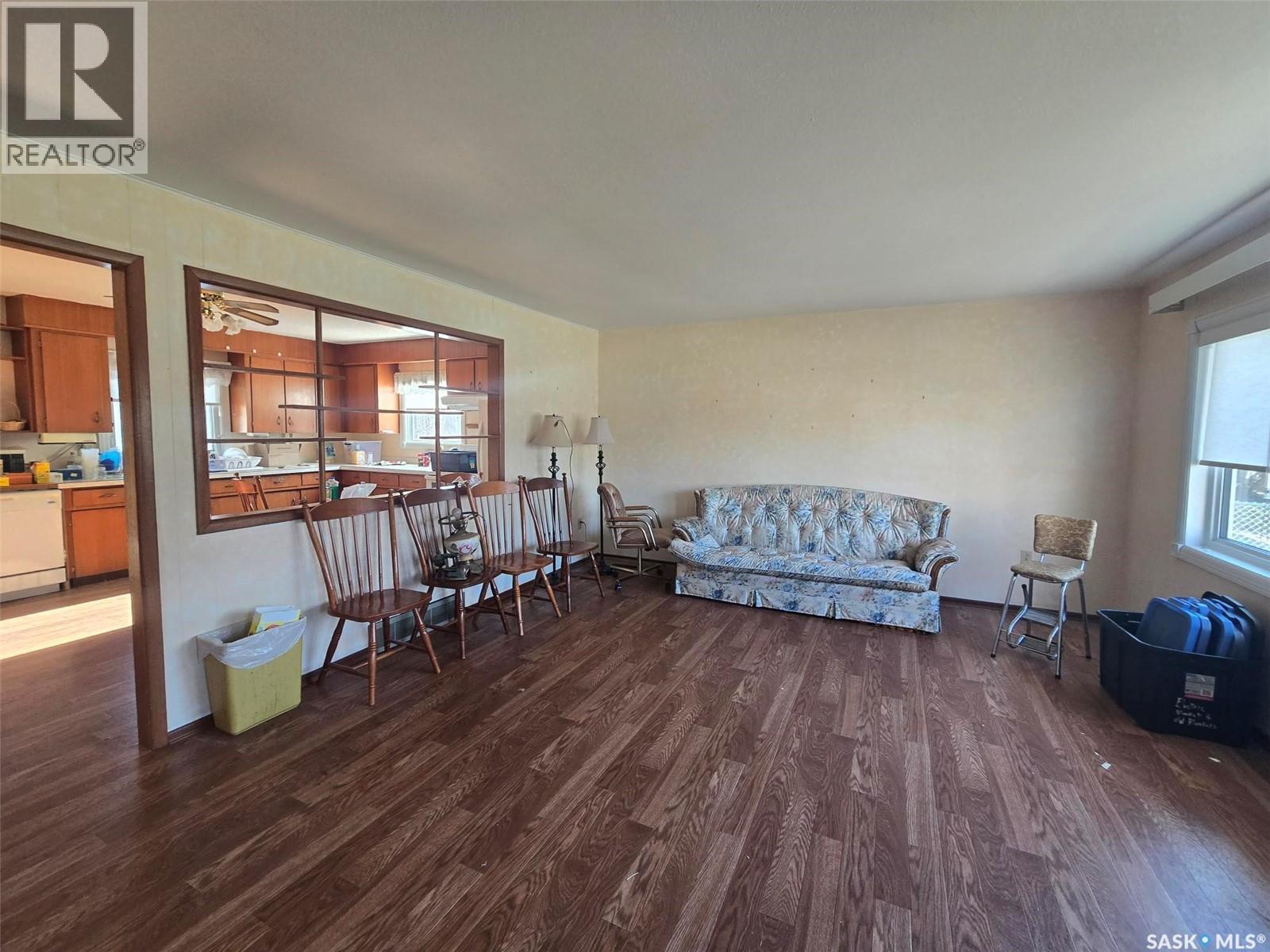 517 Nina Street, Broadview, SK - Indoor