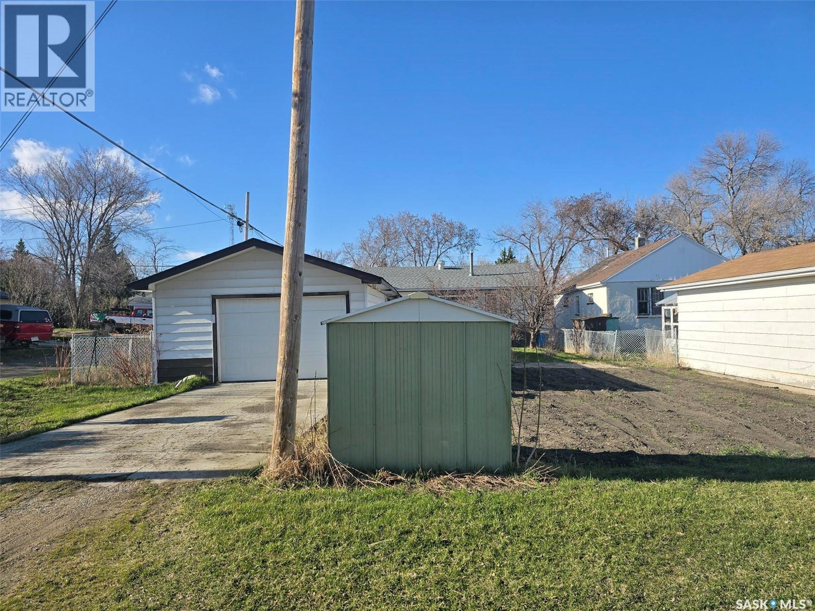 517 Nina Street, Broadview, SK - Outdoor