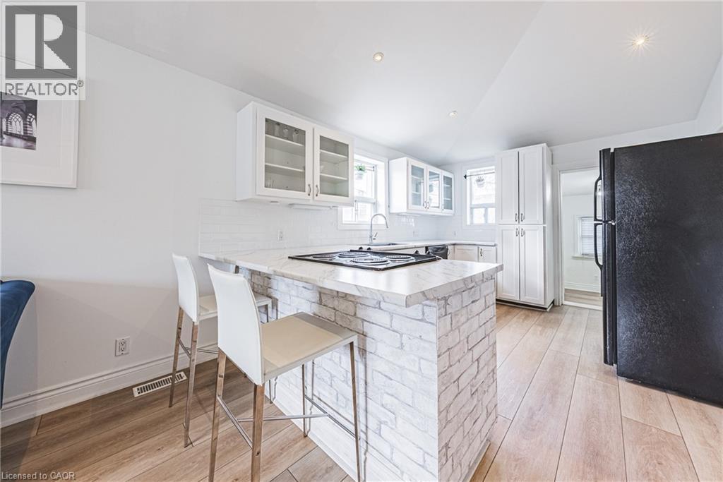 258 West 19Th Street, Hamilton, ON - Indoor Photo Showing Other Room