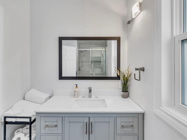 573 Arlington St, Winnipeg, MB