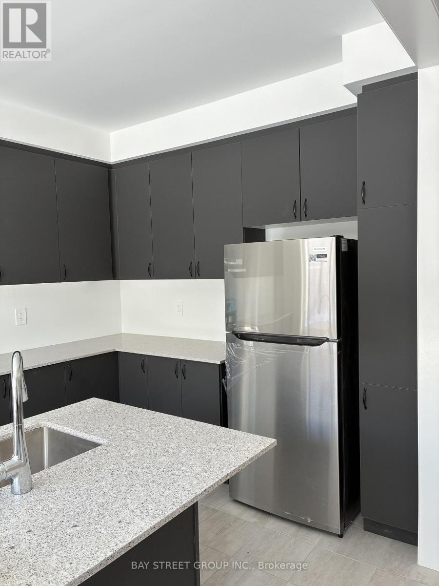 9 Moss Drive E, Markham, ON - Indoor Photo Showing Kitchen With Double Sink