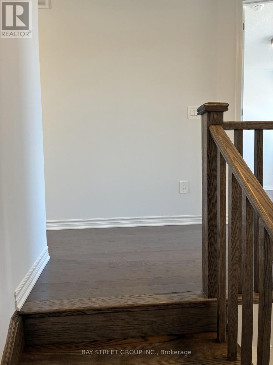 9 Moss Drive E, Markham, ON - Indoor Photo Showing Other Room