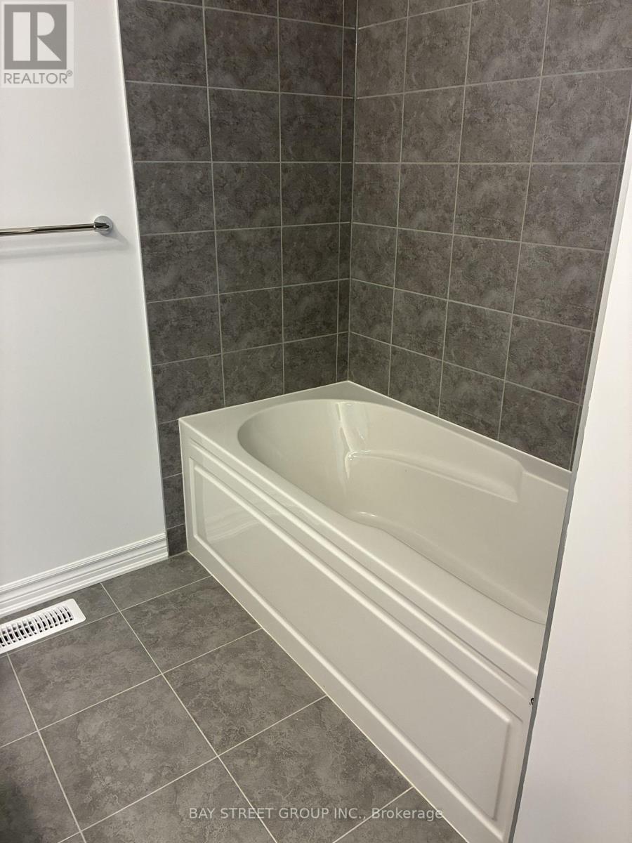 9 Moss Drive E, Markham, ON - Indoor Photo Showing Bathroom