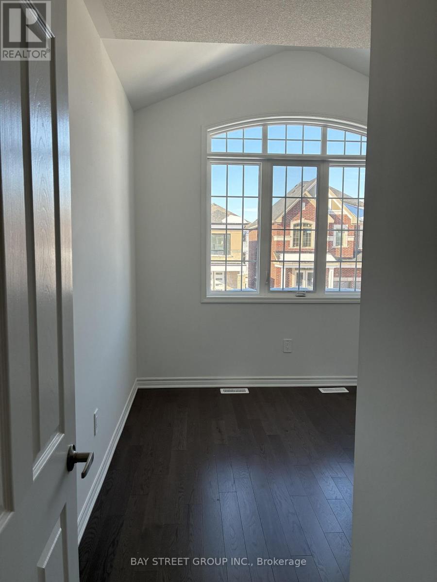 9 Moss Drive E, Markham, ON - Indoor Photo Showing Other Room