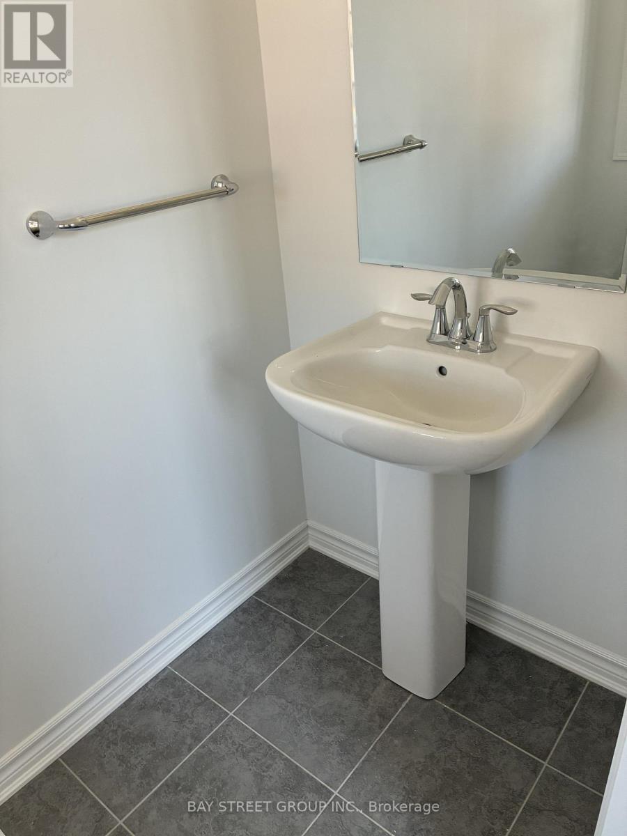 9 Moss Drive E, Markham, ON - Indoor Photo Showing Bathroom