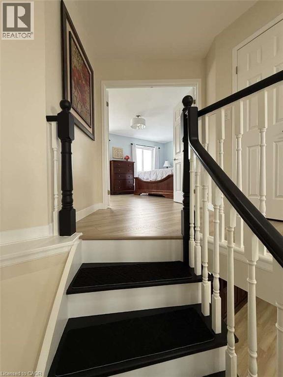 156 Lynnette Drive, Hamilton, ON - Indoor Photo Showing Other Room