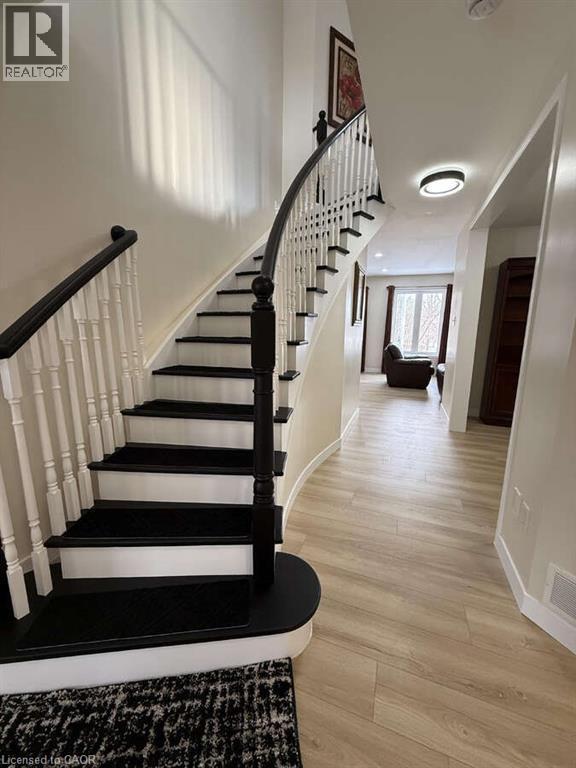 156 Lynnette Drive, Hamilton, ON - Indoor Photo Showing Other Room