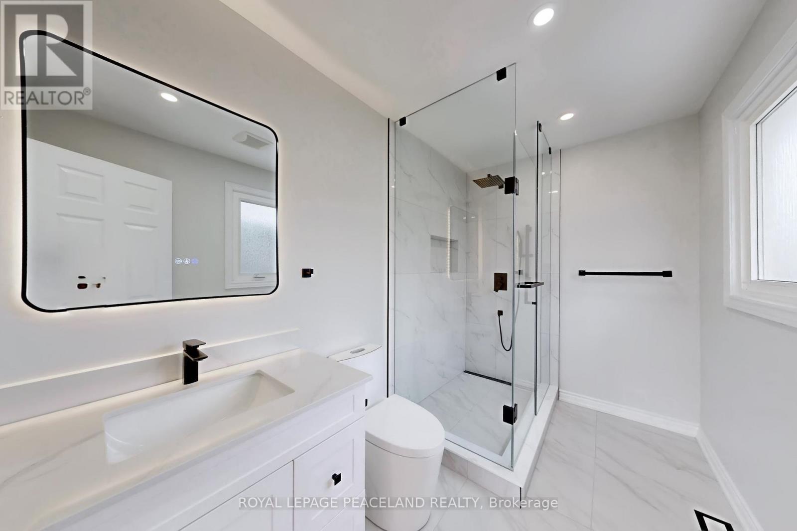 186 Marsi Road, Richmond Hill, ON - Indoor Photo Showing Bathroom