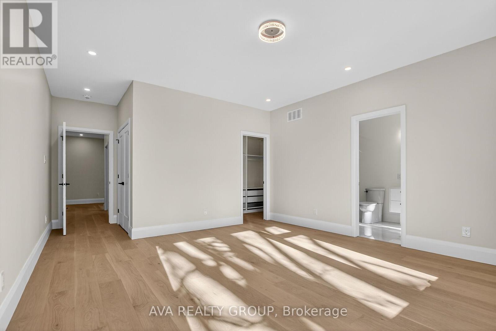 16 Gould Street, Ottawa, ON - Indoor