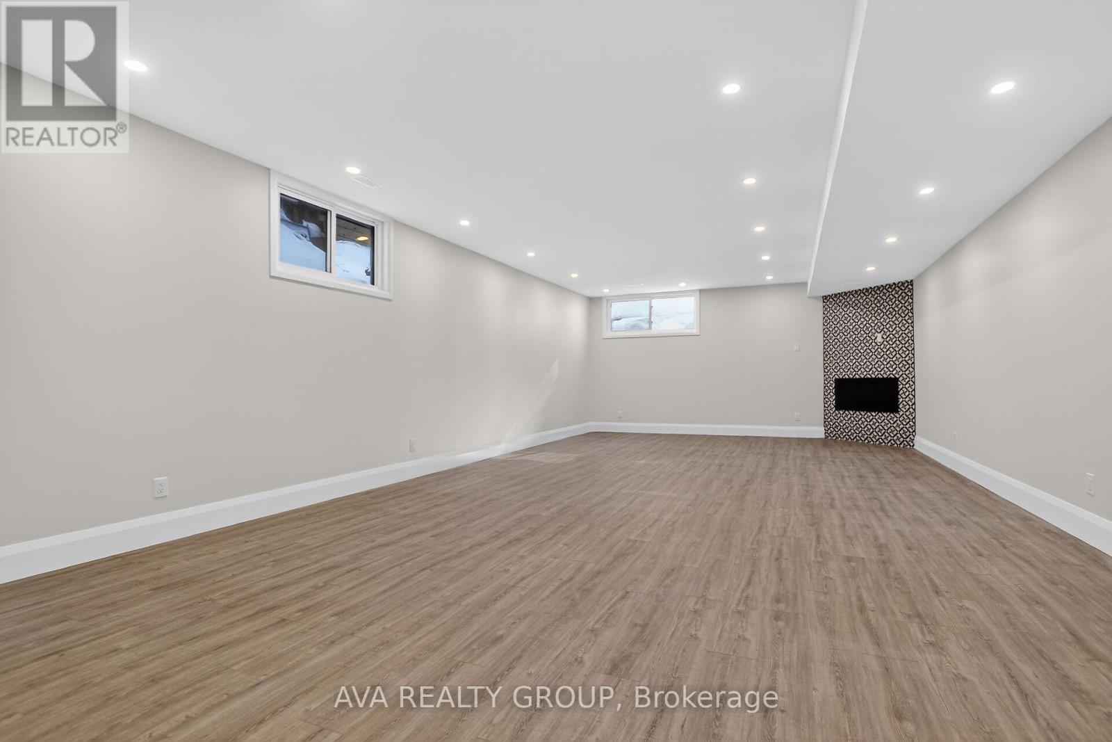 16 Gould Street, Ottawa, ON - Indoor Photo Showing Other Room