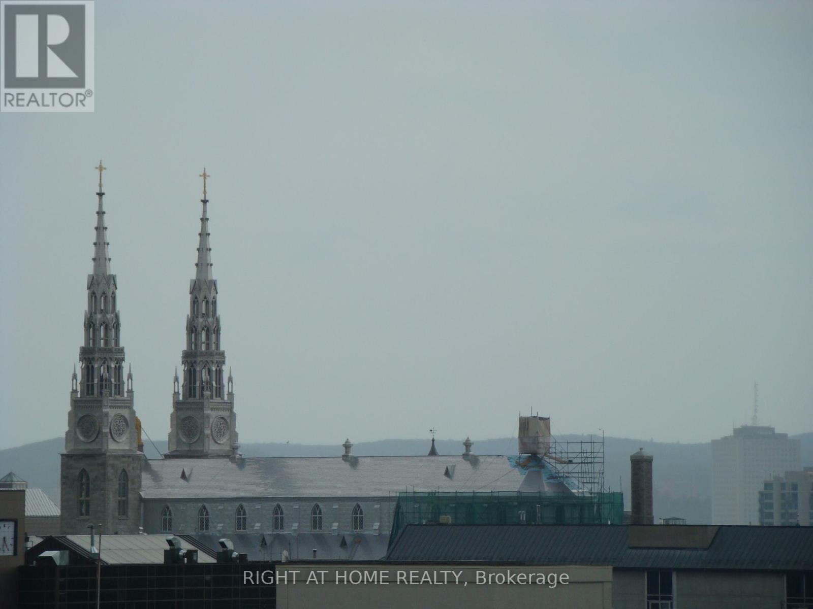 702 - 200 Rideau Street, Ottawa, ON -