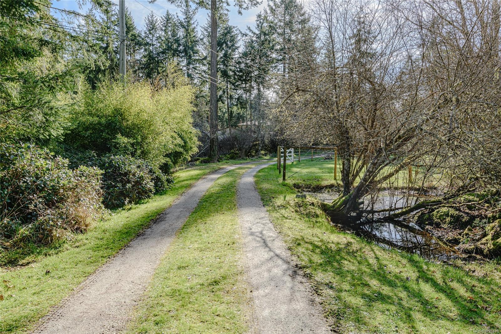 137 Forest Ridge Rd, Salt Spring, BC