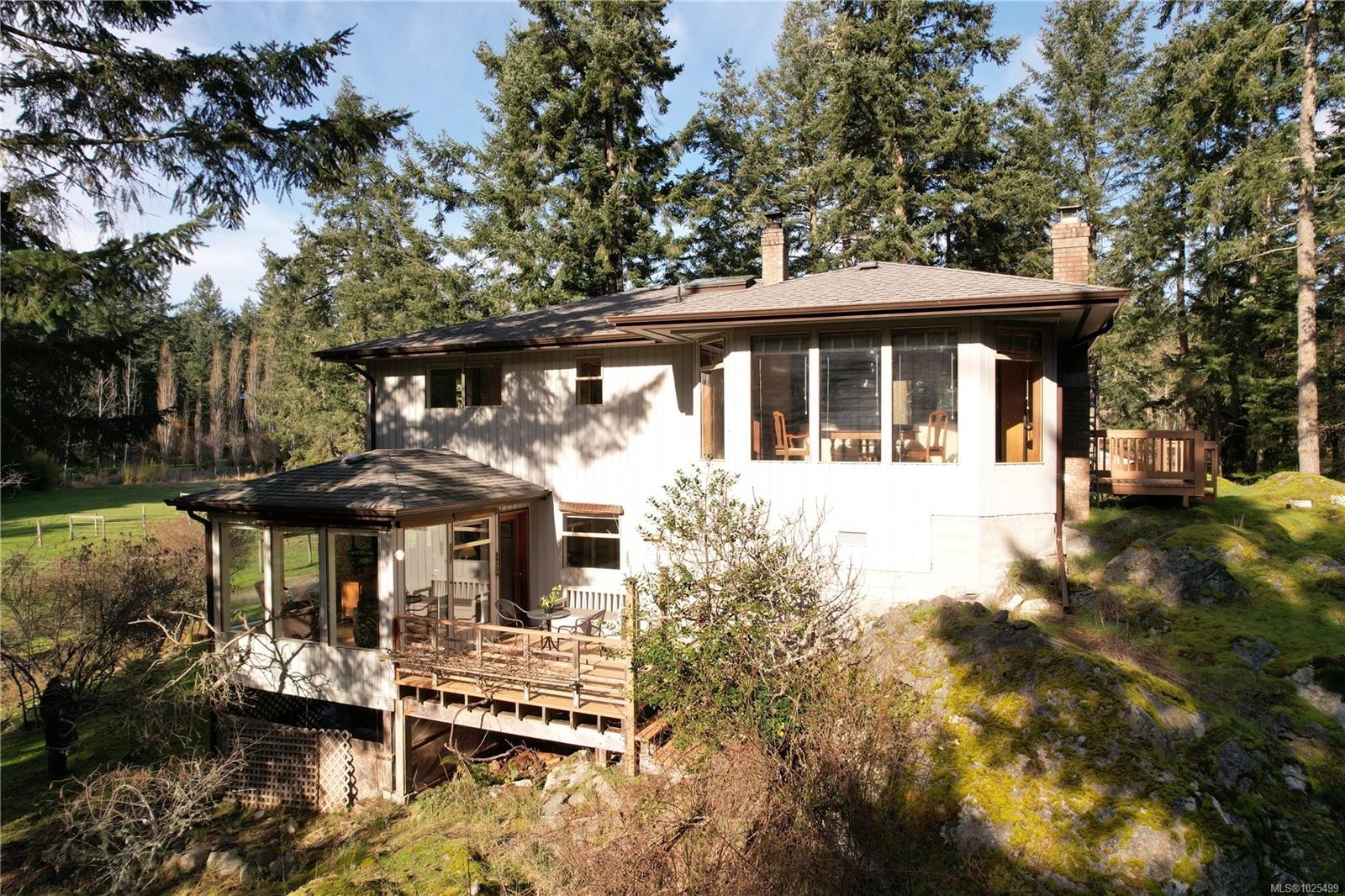 137 Forest Ridge Rd, Salt Spring, BC