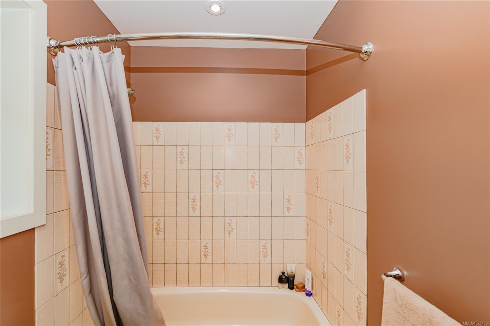 137 Forest Ridge Rd, Salt Spring, BC