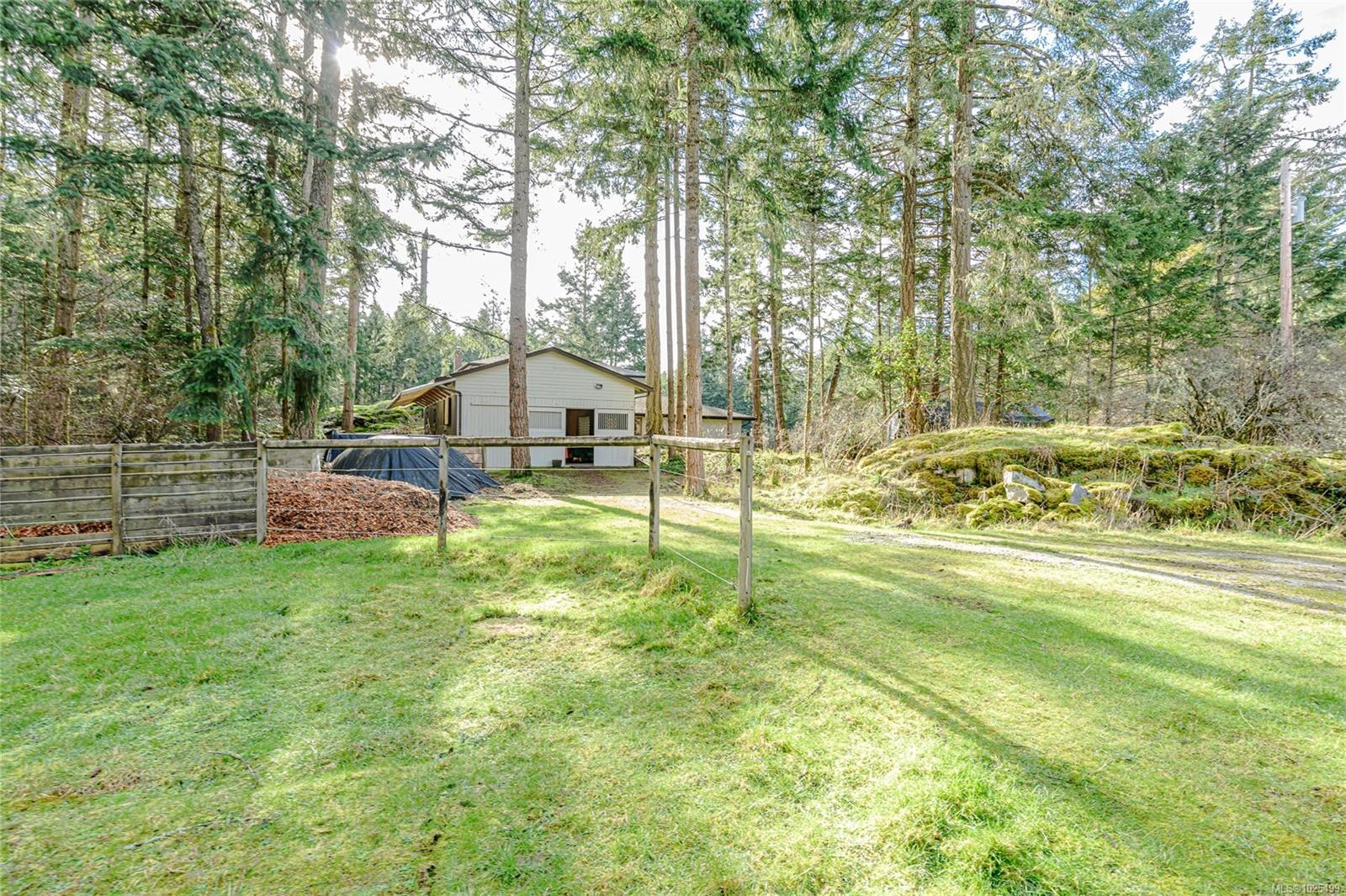 137 Forest Ridge Rd, Salt Spring, BC