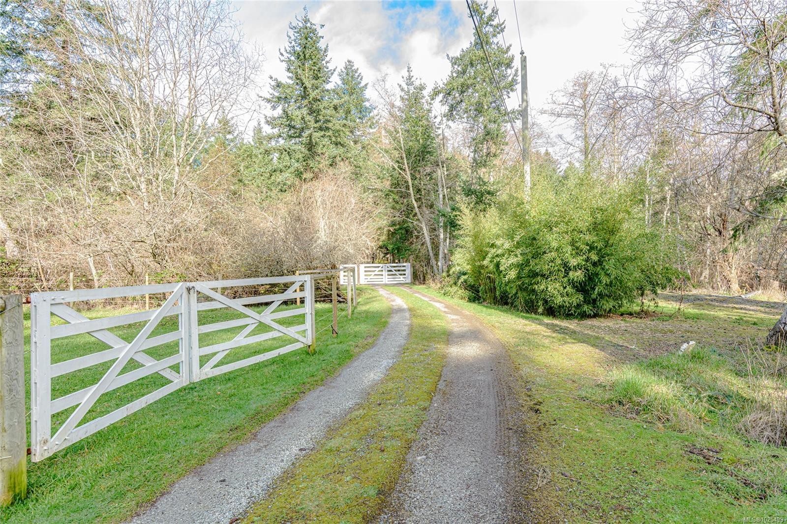 137 Forest Ridge Rd, Salt Spring, BC