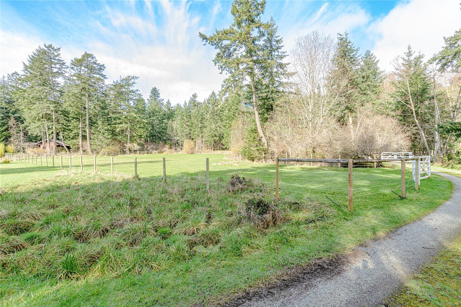 137 Forest Ridge Rd, Salt Spring, BC