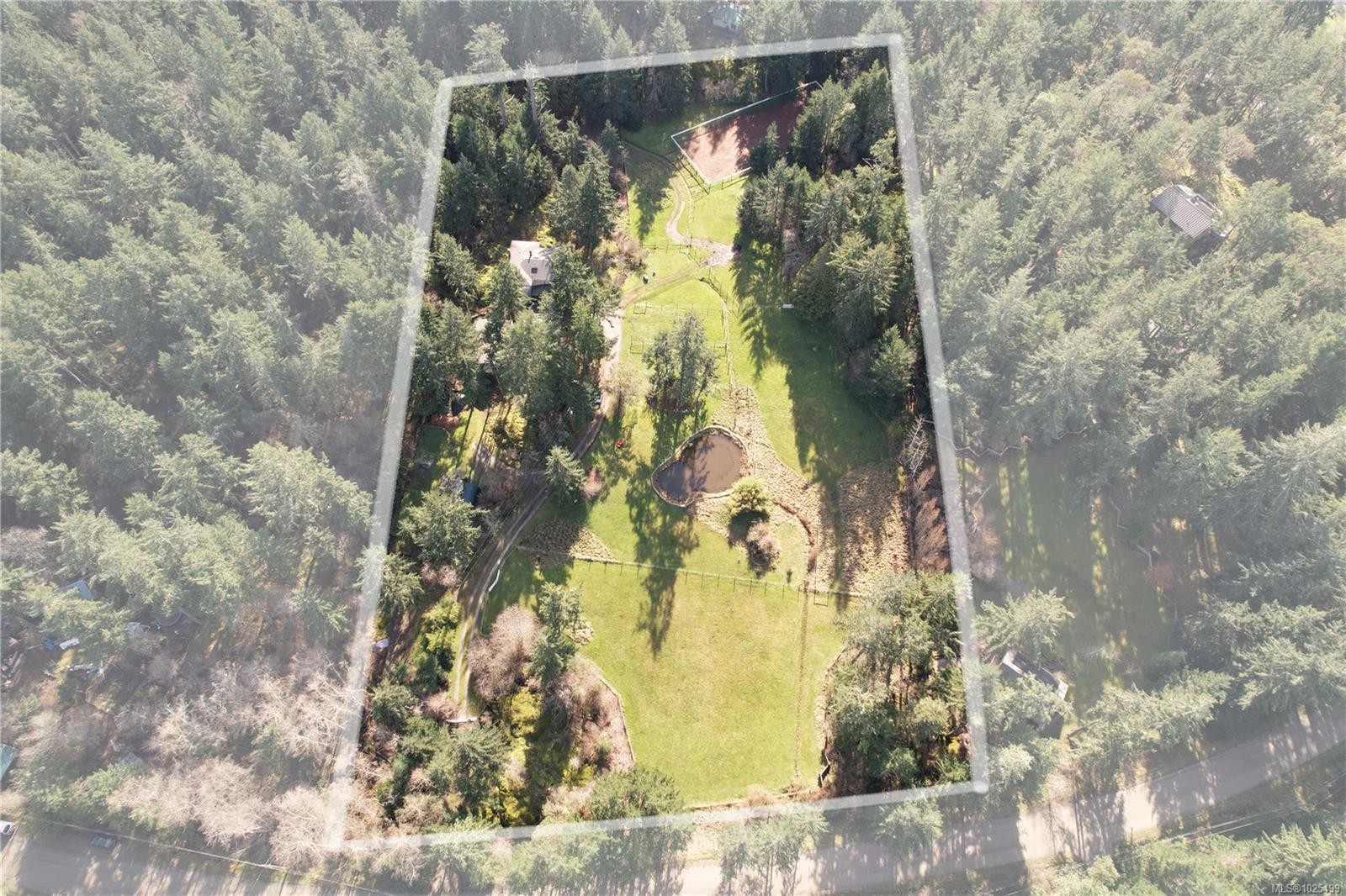 137 Forest Ridge Rd, Salt Spring, BC