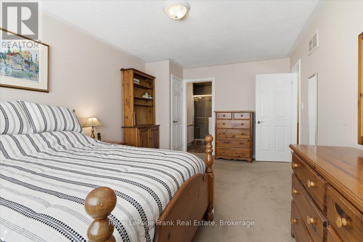 2 Closets in Primary Bedroom - 25 Apple Tree Crescent, Uxbridge, ON - Indoor Photo Showing Bedroom