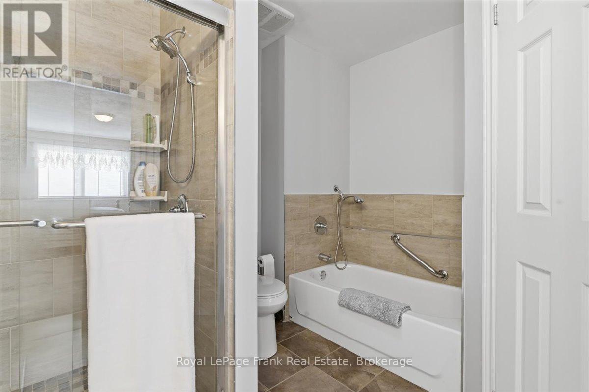 Separate Tub from Shower - 25 Apple Tree Crescent, Uxbridge, ON - Indoor Photo Showing Bathroom